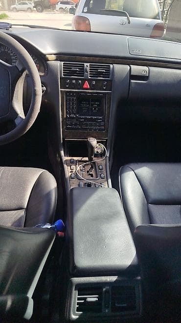 sprinter 4wd: Mercedes-Benz E-Class: 1998 г., 3.2 л, Автомат, Бензин, Седан — 4