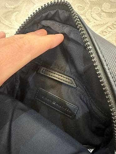 dc dc: Сумка через плечо Tommy Hilfiger. Покупал в Америке за 65$ носил месяц — 4