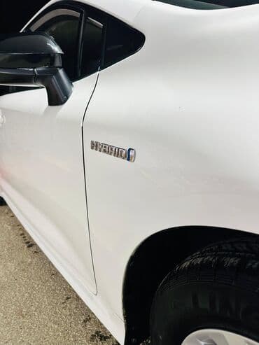 обмен на спринтер бортовой: Toyota Corolla: 2019 г., 1.8 л, Вариатор, Гибрид, Седан — 10