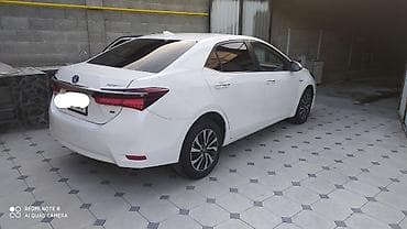 step 2: Toyota Corolla: 2019 г., 1.8 л, Вариатор, Гибрид, Седан — 3