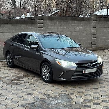 id 4: Toyota Camry: 2015 г., 2.5 л, Вариатор, Гибрид, Седан — 2