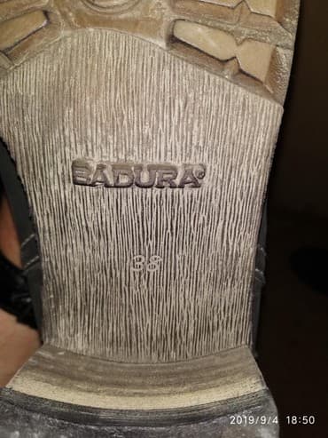 женские зимние сапоги из натуральной кожи и меха: Продаю сапоги женские из набука, 38 размер. Одевали один раз, причина — 4