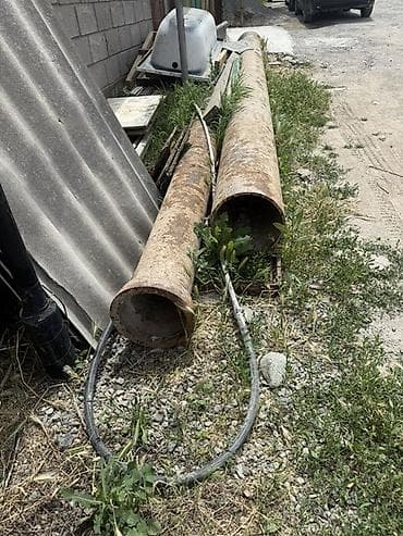 понтон: Металлические трубы большого диаметра Описание: - Две массивные — 1