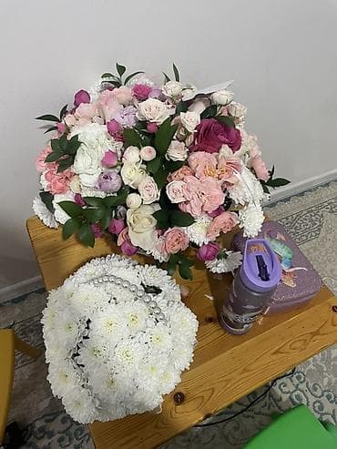 корзина цветы: Авторский букет и корзинка из свежих цветов. - Большой пышный букет в — 1