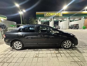 byd e7: Honda Civic: 2007 г., 1.3 л, Автомат, Гибрид, Седан — 4