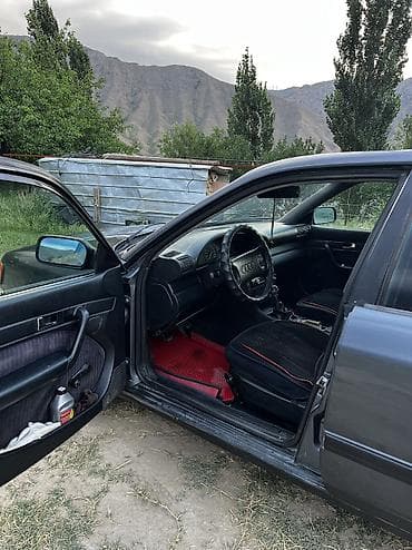 Audi 100: 1991 г., 2.3 л, Механика, Бензин, Седан — 6