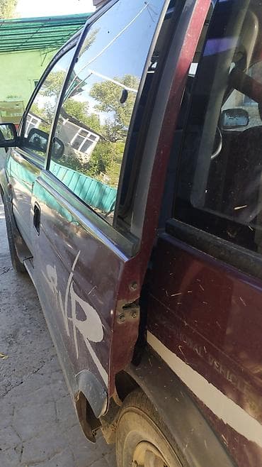 кузов портер 2: Mitsubishi RVR: 1994 г., 2 л, Автомат, Дизель, Минивэн — 5