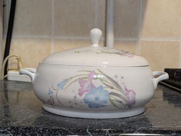 чешскую посуду ручной работы: Фарфоровая супница с крышкой Элегантная сервировочная посуда, которая — 1