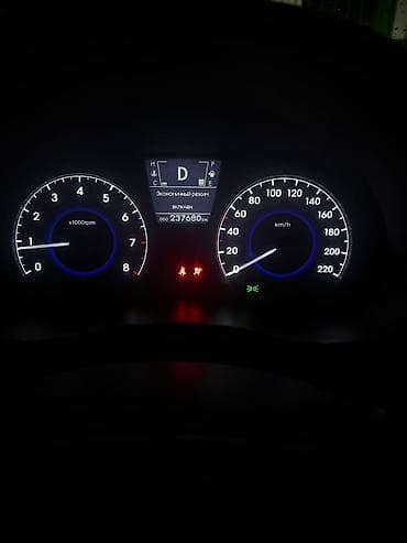 солярис фото машины: Hyundai Solaris: 2011 г., 1.6 л, Автомат, Бензин, Хэтчбэк — 6