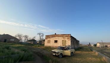 Продаётся Мини ферма. Сарай на 20 голов. Общая площадь 12-15 соток at lalafo.kg Продаётся Мини ферма. Сарай на 20 голов. Общая площадь 12-15 соток