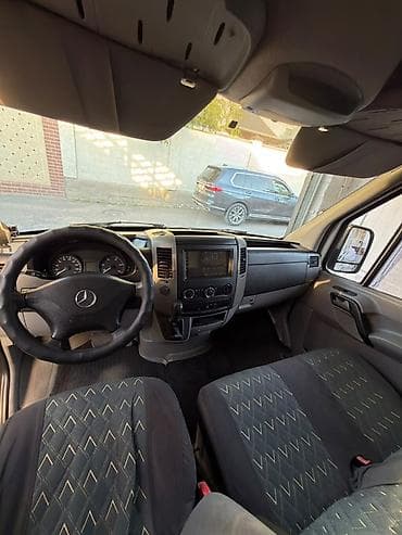 v class: Грузовой фургон Mercedes-Benz Sprinter (короткая база, средняя крыша) — 7