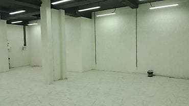 Коммерциялык кыймылсыз мүлктү ижарага берүү: Сдается в аренду коммерческое помещение на первом этаже современного — 5