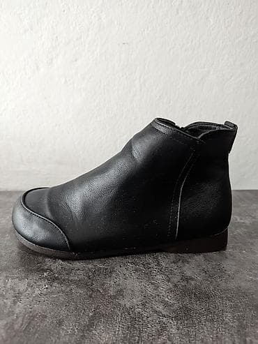 весенние туфли: Продам короткие ботинки деми. Без утеплителя. Весна -осень. Носок — 1