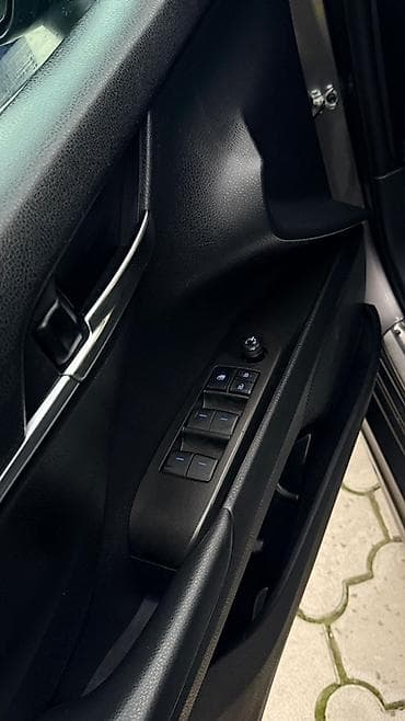 kia ray: Toyota Camry: 2021 г., Седан — 8