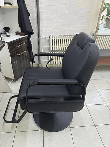 Парикмахерское/барбер-кресло с откидывающейся спинкой - Материал