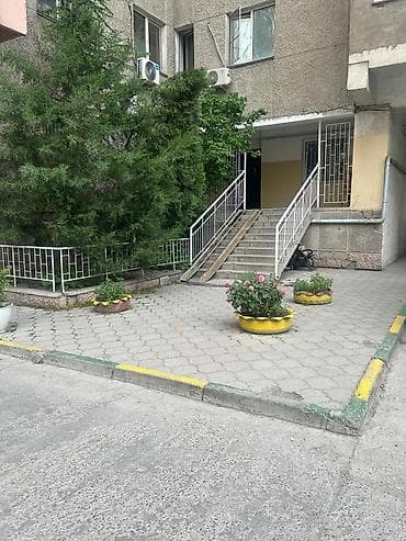 квартира на мецяс: 1 комната, 11 м², 10 этаж, Косметический ремонт — 10