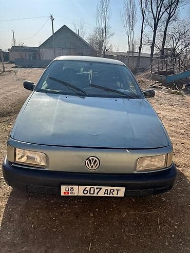 v klass: Volkswagen Passat: 1988 г., Газ, Седан — 1