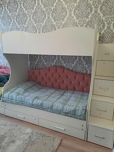 bunk bed: Продаю двухярусную кровать состояние нового, причина продажи ребёнок — 1