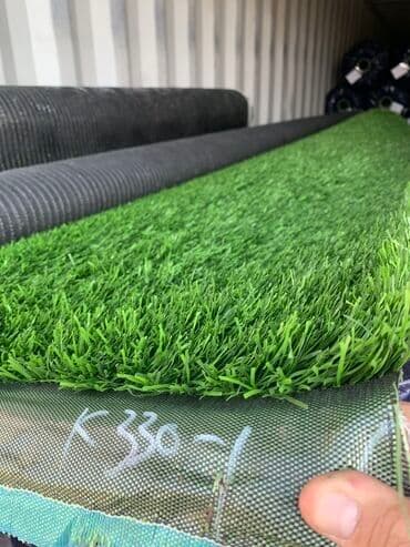 газон в рулонах: Рулон искусственной травы, предназначенный для различных ландшафтных и — 1