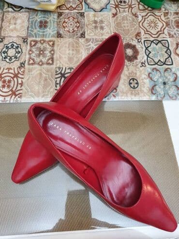 фирменная обувь из италии: 3 пары новых туфель! 1) Zara, р-р 40, удобная колодка. Цена 2500 — 2