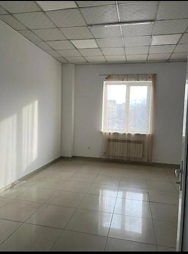 продажа бц: Сдаётся в долгосрочную аренду просторное 3-этажное здание в самом — 3