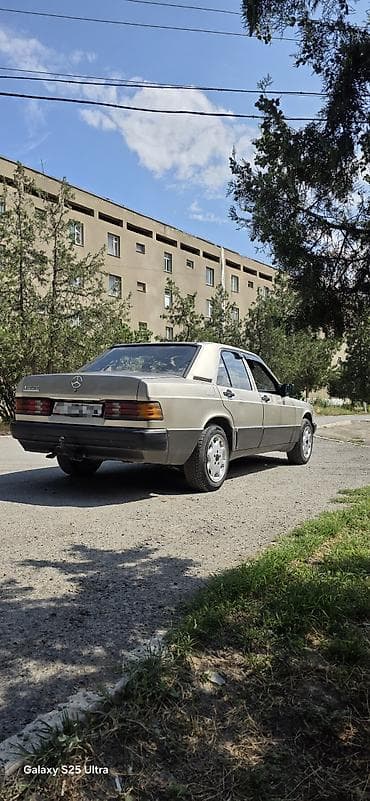 Mercedes-Benz 190: 1992 г., 1.8 л, Механика, Бензин, Седан — 6