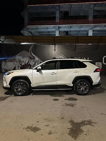 prius v: Toyota RAV4: 2022 г., 2.5 л, Вариатор, Бензин, Кроссовер — 4