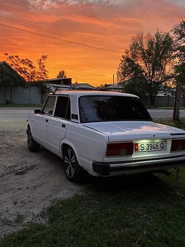 авто в такси: ВАЗ (ЛАДА) 2105: 1982 г., 1.3 л, Механика, Седан — 5