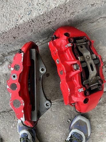 супор: Тормозной комплект Brembo (передняя ось) Состав: - Пара — 2