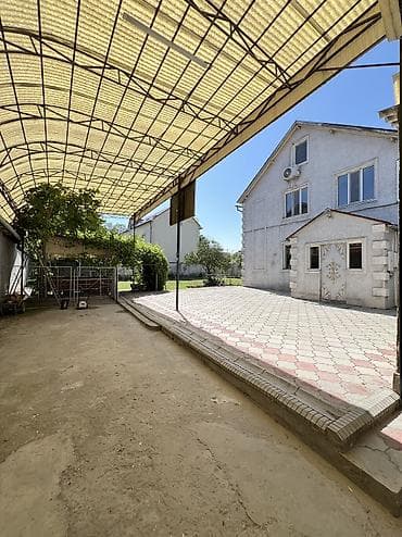 Дома: 250 м², 6 комнат, Утепленный, Бронированные двери, Видеонаблюдение — 1