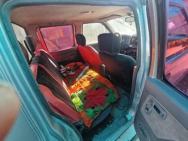 расширитель: Nissan Pickup: 2006 г., 2.9 л, Ручные, Дизель, Пикап — 8