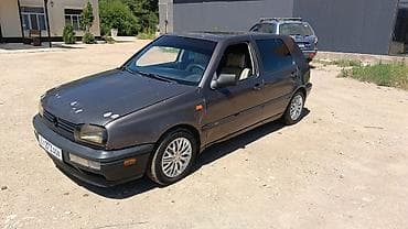 Volkswagen Golf: 1993 г., 1.8 л, Механика, Бензин, Хэтчбэк