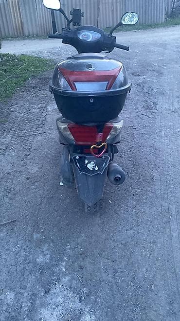 125куб: Тип скутера 150 куб. см, Бензин, Б/у — 4