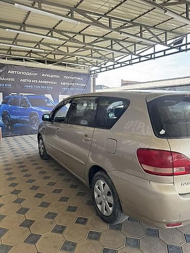 для круп: Toyota Ipsum: 2002 г., Автомат, Бензин, Минивэн — 4