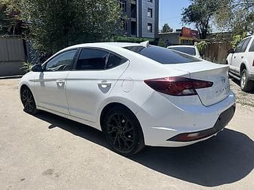 Транспорт: Hyundai Elantra: 2019 г., 1.6 л, Автомат, Бензин, Седан — 2