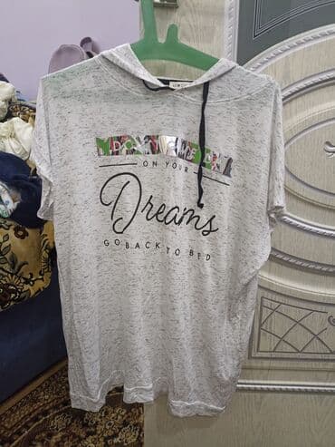 спортивное оборудование: Футболки — 1