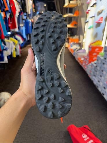 бутсы adidas: Мужские кроссовки, 45, Adidas Originals, Б/у, цвет - Черный, Платная доставка, Самовывоз — 3