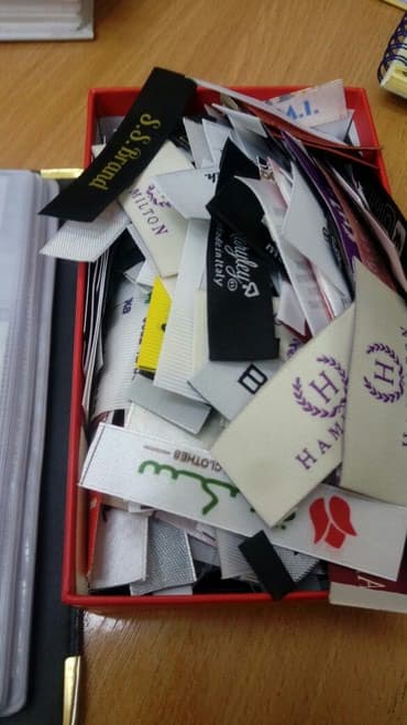 наклейка реклама: Этикетки на одежду . Изготовление: ярлыки, бирки, лейблы, этикетки — 2