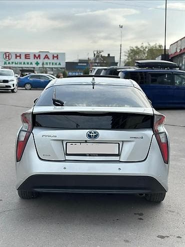 Продажа авто: Toyota Prius: 2016 г., 1.8 л, Автомат, Гибрид, Хэтчбэк — 2