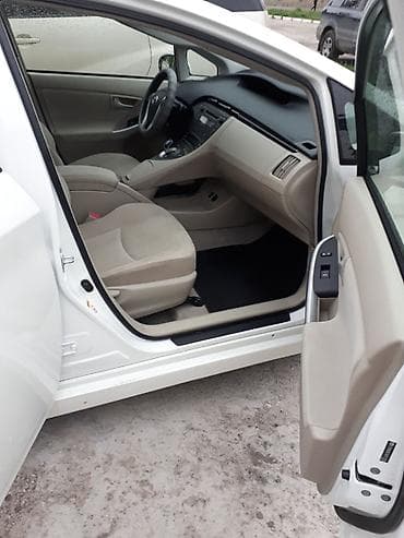 platz vitz: Toyota Prius: 2010 г., 1.8 л, Автомат, Гибрид, Хэтчбэк — 4