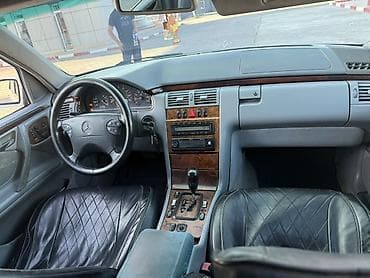 v class аренда: Mercedes-Benz E-Class: 2002 г., 3.2 л, Автомат, Бензин, Седан — 9