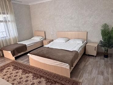 Комнаты: Сдается просторный номер с отдельным санузлом. Особенности: - — 2
