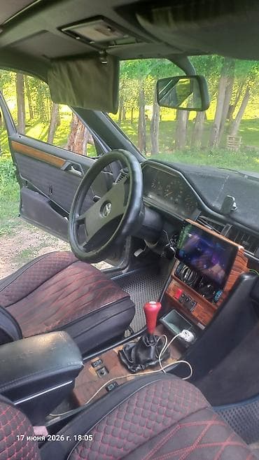 tur: Mercedes-Benz W124: 1990 г., 2 л, Механика, Бензин, Седан — 1