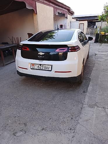 Chevrolet Volt: 2012 г., Вариатор, Гибрид, Хэтчбэк