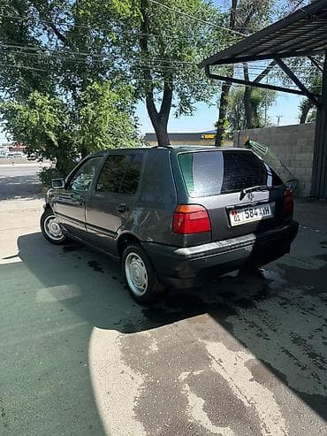b v d: Volkswagen Golf: 1993 г., 1.6 л, Механика, Бензин, Хэтчбэк — 2