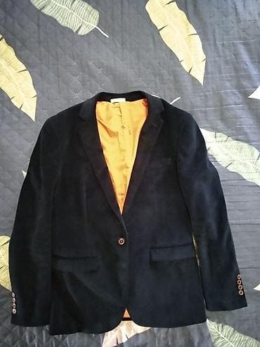 Продаю пиджак 44 размер / б/у, в хорошем состоянии. Футболка 50