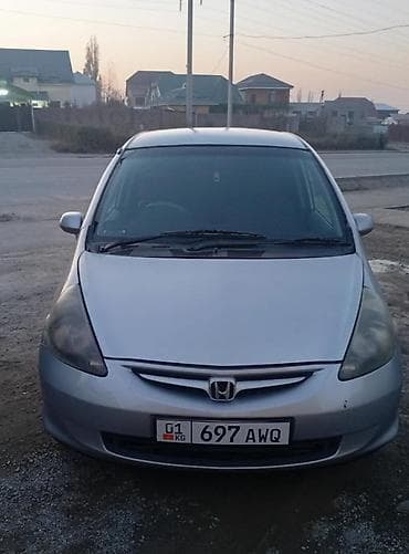 Honda Fit: 2002 г., 1.3 л, Бензин, Хэтчбэк at lalafo.kg Honda Fit: 2002 г., 1.3 л, Бензин, Хэтчбэк