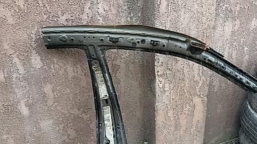 кузов автомобиля: Стойка кузова Toyota — 1