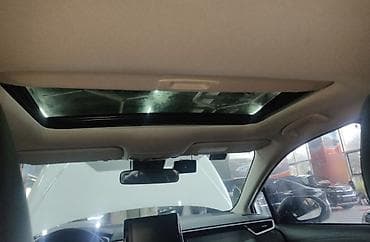 mini kuper: Toyota Corolla: 2019 г., 1.8 л, Автомат, Гибрид, Седан — 9