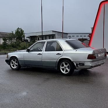mers 212: Mercedes-Benz E-Class: 1993 г., 2.2 л, Механика, Бензин, Седан — 4